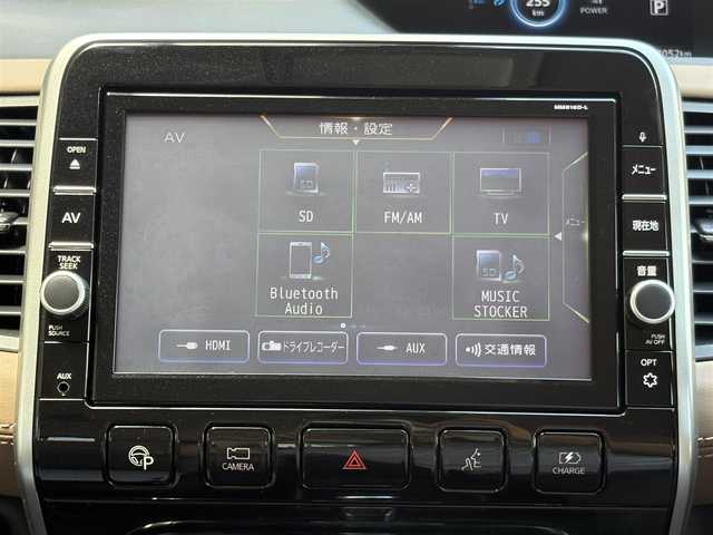 日産 セレナ e－パワー ハイウェイスター V 三重県 2019(平31)年 3.7万km インペリアルアンバーP ♪♪ワンオーナー ♪♪/プロパイロット/　・エマージェンシーブレーキ/　・LDW(車線逸脱警報)/　・LI(車線逸脱防止支援システム)/　・踏み間違い防止アシスト/　・インテリジェントDA(ふらつき警報)/純正９インチナビゲージョン/　・フルセグ/　・DVD再生/　・Bluetooth/　・AUX/SD/録音/アラウンドビューモニター/デジタルインナーミラー/インテリジェントキーx2/プッシュスタート/ステアリングヒーター/両側パワースライドドア/LEDヘッドライト/D/N席シートヒーター/ブラウンハーフレザーシート/ETC/純正フロアマット