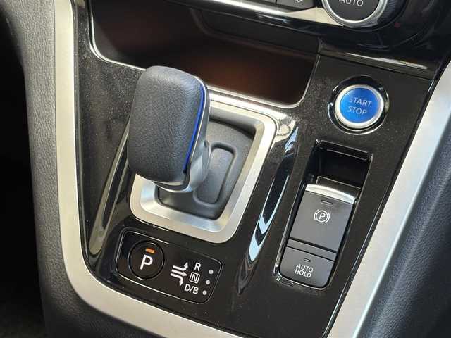 日産 セレナ e－パワー ハイウェイスター V 三重県 2019(平31)年 3.7万km インペリアルアンバーP ♪♪ワンオーナー ♪♪/プロパイロット/　・エマージェンシーブレーキ/　・LDW(車線逸脱警報)/　・LI(車線逸脱防止支援システム)/　・踏み間違い防止アシスト/　・インテリジェントDA(ふらつき警報)/純正９インチナビゲージョン/　・フルセグ/　・DVD再生/　・Bluetooth/　・AUX/SD/録音/アラウンドビューモニター/デジタルインナーミラー/インテリジェントキーx2/プッシュスタート/ステアリングヒーター/両側パワースライドドア/LEDヘッドライト/D/N席シートヒーター/ブラウンハーフレザーシート/ETC/純正フロアマット