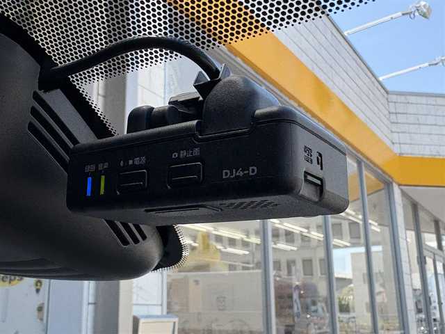日産 セレナ e－パワー ハイウェイスター V 三重県 2019(平31)年 3.7万km インペリアルアンバーP ♪♪ワンオーナー ♪♪/プロパイロット/　・エマージェンシーブレーキ/　・LDW(車線逸脱警報)/　・LI(車線逸脱防止支援システム)/　・踏み間違い防止アシスト/　・インテリジェントDA(ふらつき警報)/純正９インチナビゲージョン/　・フルセグ/　・DVD再生/　・Bluetooth/　・AUX/SD/録音/アラウンドビューモニター/デジタルインナーミラー/インテリジェントキーx2/プッシュスタート/ステアリングヒーター/両側パワースライドドア/LEDヘッドライト/D/N席シートヒーター/ブラウンハーフレザーシート/ETC/純正フロアマット