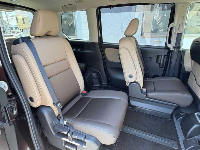 日産 セレナ e－パワー ハイウェイスター V 三重県 2019(平31)年 3.7万km インペリアルアンバーP ♪♪ワンオーナー ♪♪/プロパイロット/　・エマージェンシーブレーキ/　・LDW(車線逸脱警報)/　・LI(車線逸脱防止支援システム)/　・踏み間違い防止アシスト/　・インテリジェントDA(ふらつき警報)/純正９インチナビゲージョン/　・フルセグ/　・DVD再生/　・Bluetooth/　・AUX/SD/録音/アラウンドビューモニター/デジタルインナーミラー/インテリジェントキーx2/プッシュスタート/ステアリングヒーター/両側パワースライドドア/LEDヘッドライト/D/N席シートヒーター/ブラウンハーフレザーシート/ETC/純正フロアマット