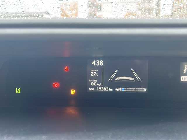 トヨタ アクア クロスオーバー 沖縄県 2018(平30)年 1.6万km ブラッキッシュアゲハガラスフレーク 純正CDラジオオーディオ/スマートキー/純正アルミ/ステアリングスイッチ/オートライト/衝突軽減システム/オートマチックハイビーム/レーンキープアシスト/先行車発進告知/電動格納ミラー/ステアリングスイッチ/革巻きステアリング