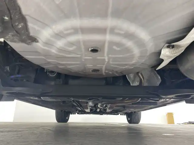 日産 キックス X 福岡県 2022(令4)年 2.1万km ラディアントレッド 純正メモリーナビゲーション/フルセグテレビ/全方位モニター/デジタルインナーミラー/ハーフレザーシート/プロパイロットエディション/スマートキー/プッシュスタートエンジン/革巻きステアリング/オートライト/TVキッド/ステアリングスイッチ/ドアバイザー/フロアマット/LEDヘッドライト/純正17インチアルミホイール