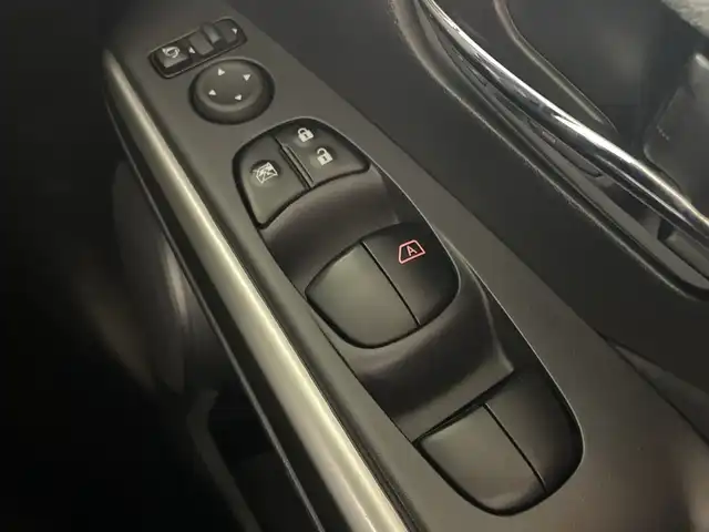 日産 キックス X 福岡県 2022(令4)年 2.1万km ラディアントレッド 純正メモリーナビゲーション/フルセグテレビ/全方位モニター/デジタルインナーミラー/ハーフレザーシート/プロパイロットエディション/スマートキー/プッシュスタートエンジン/革巻きステアリング/オートライト/TVキッド/ステアリングスイッチ/ドアバイザー/フロアマット/LEDヘッドライト/純正17インチアルミホイール