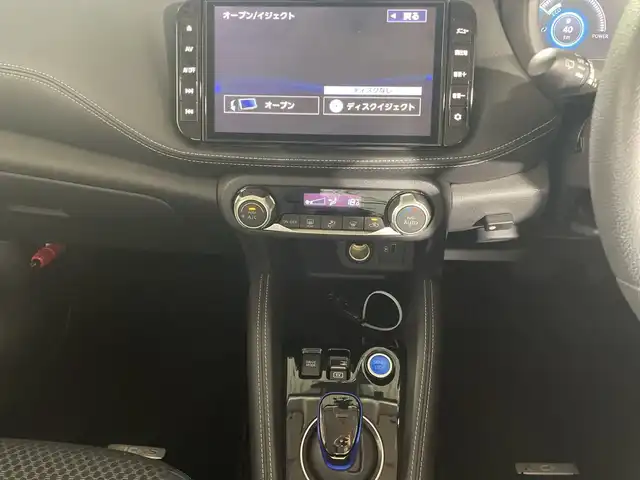 日産 キックス X 福岡県 2022(令4)年 2.1万km ラディアントレッド 純正メモリーナビゲーション/フルセグテレビ/全方位モニター/デジタルインナーミラー/ハーフレザーシート/プロパイロットエディション/スマートキー/プッシュスタートエンジン/革巻きステアリング/オートライト/TVキッド/ステアリングスイッチ/ドアバイザー/フロアマット/LEDヘッドライト/純正17インチアルミホイール