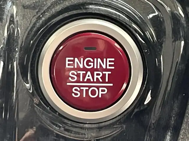 ホンダ Ｎ ＢＯＸ 2トーン G ターボ Lパッケージ 滋賀県 2015(平27)年 7.4万km プレミアムホワイトパールⅡ 社外8インチナビ/（CD/DVD/BT/フルセグTV）/バックカメラ/後席フリップダウンモニター/D/Nシートヒーター/ベンチシート/フルフラットシート/チップアップシート/両側パワースライドドア/レーダークルーズコントロール/コーナーセンサー/レーンキープアシスト/衝突被害軽減ブレーキ/LEDヘッドライト/オートライト/スマートキー/ETC