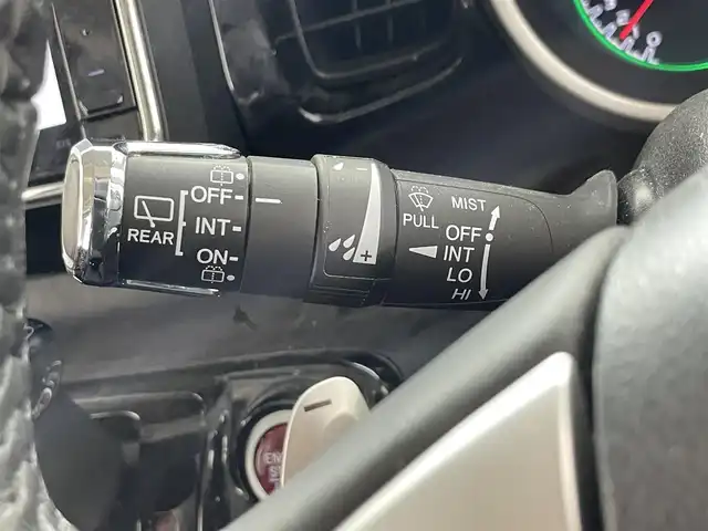 ホンダ Ｎ ＢＯＸ 2トーン G ターボ Lパッケージ 滋賀県 2015(平27)年 7.4万km プレミアムホワイトパールⅡ 社外8インチナビ/（CD/DVD/BT/フルセグTV）/バックカメラ/後席フリップダウンモニター/D/Nシートヒーター/ベンチシート/フルフラットシート/チップアップシート/両側パワースライドドア/レーダークルーズコントロール/コーナーセンサー/レーンキープアシスト/衝突被害軽減ブレーキ/LEDヘッドライト/オートライト/スマートキー/ETC