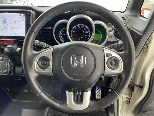 ホンダ Ｎ ＢＯＸ 2トーン G ターボ Lパッケージ 滋賀県 2015(平27)年 7.4万km プレミアムホワイトパールⅡ 社外8インチナビ/（CD/DVD/BT/フルセグTV）/バックカメラ/後席フリップダウンモニター/D/Nシートヒーター/ベンチシート/フルフラットシート/チップアップシート/両側パワースライドドア/レーダークルーズコントロール/コーナーセンサー/レーンキープアシスト/衝突被害軽減ブレーキ/LEDヘッドライト/オートライト/スマートキー/ETC