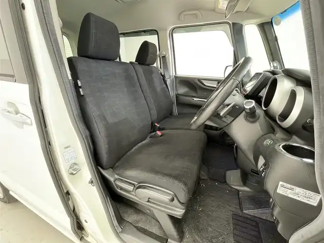 ホンダ Ｎ ＢＯＸ 2トーン G ターボ Lパッケージ 滋賀県 2015(平27)年 7.4万km プレミアムホワイトパールⅡ 社外8インチナビ/（CD/DVD/BT/フルセグTV）/バックカメラ/後席フリップダウンモニター/D/Nシートヒーター/ベンチシート/フルフラットシート/チップアップシート/両側パワースライドドア/レーダークルーズコントロール/コーナーセンサー/レーンキープアシスト/衝突被害軽減ブレーキ/LEDヘッドライト/オートライト/スマートキー/ETC