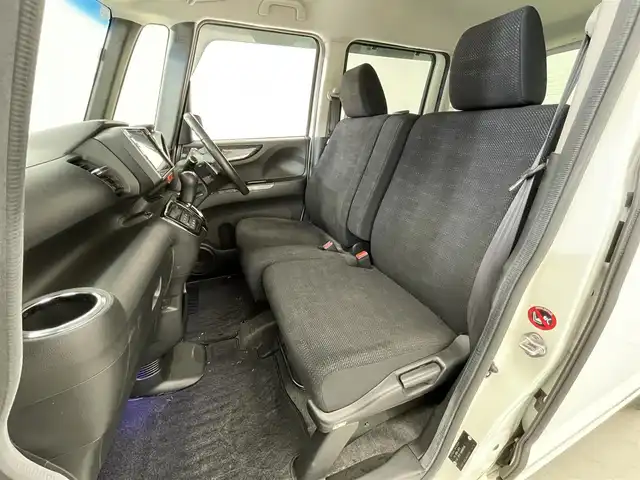 ホンダ Ｎ ＢＯＸ 2トーン G ターボ Lパッケージ 滋賀県 2015(平27)年 7.4万km プレミアムホワイトパールⅡ 社外8インチナビ/（CD/DVD/BT/フルセグTV）/バックカメラ/後席フリップダウンモニター/D/Nシートヒーター/ベンチシート/フルフラットシート/チップアップシート/両側パワースライドドア/レーダークルーズコントロール/コーナーセンサー/レーンキープアシスト/衝突被害軽減ブレーキ/LEDヘッドライト/オートライト/スマートキー/ETC