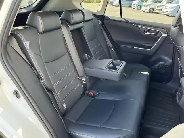 トヨタ ＲＡＶ４ G 奈良県 2021(令3)年 3.3万km ホワイトパールクリスタルシャイン 純正ディスプレイオーディオ　/Ｂｌｕｅｔｏｏｔｈ　/全方位モニター　/ビルトインＥＴＣ　/前後ドライブレコーダー　/ステアリングヒーター　/メモリーシート　/サンルーフ　/シートヒーター　/モデリスタエアロ