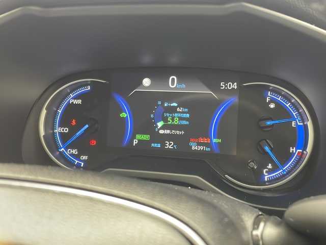 トヨタ ＲＡＶ４ ハイブリッド アドベンチャー 沖縄県 2022(令4)年 8.5万km アッシュグレーメタリック/グレイッシュブルー 純正ディスプレイオーディオ/　（Bluetooth/フルセグTV/AM/FM）/パノラマルーフ/ドライブレコーダー/ETC2.0/パノラミックビューモニター/トヨタセーフティセンス/・衝突被害軽減ブレーキ (プリクラッシュセーフティ)																									/・ハンドル操作サポート (レーントレーシングアシスト)																									/・追従ドライブ支援機能 (レーダークルーズコントロール)																									/・車線はみ出しアラート (レーンディパーチャーアラート)																									/・自動ハイビーム (オートマチックハイビーム)																									/ブラインドスポットモニター/電動リアゲート/レザーシート/メモリ付パワーシート/シートエアコン/シートヒーター/電動サイドブレーキ/ステアリングヒーター/オートハイビーム/クリアランスソナー/LEDヘッドライト/オートライト/スマートキー/スペアキー/プッシュスタート/純正フロアマット/純正19インチアルミホイール