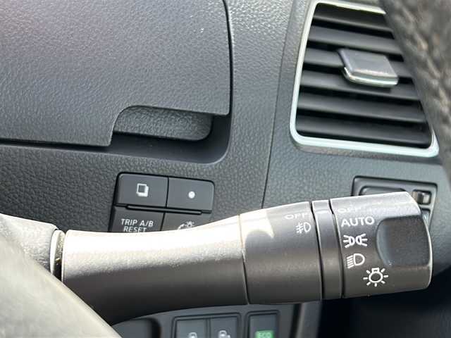 日産 セレナ ハイウェイスター Vセレ +Safty 岩手県 2015(平27)年 7.3万km ダイヤモンドブラック 純正ナビ　全周囲カメラ　Ｂｌｕｅｔｏｏｔｈ　ＣＤ／ＤＶＤ再生　ＴＶ　両側パワースライドドア　クルコン　ドラレコ　１５インチＡＷ　前後コーナーセンサー　ＬＥＤオートライト　スマートキー　ビルトインＥＴＣ