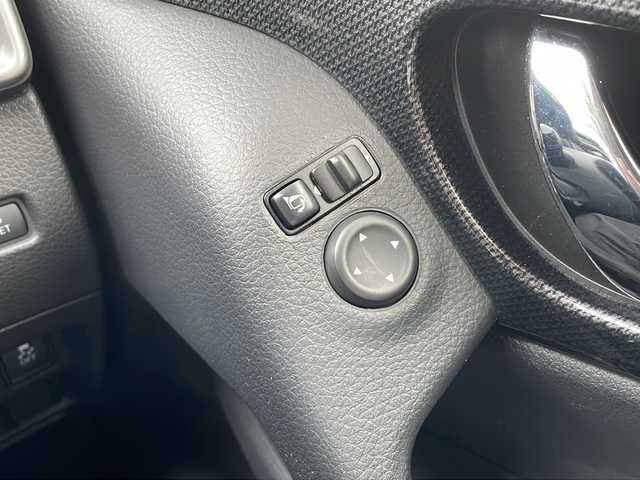 日産 エクストレイル 20X ブラックエクストリーマーX エマB 富山県 2015(平27)年 2.1万km ダイヤモンドブラック パートタイム4WD/前席シートヒーター/スマートキー/プッシュスタート/ビルトインETC 　/オートライト　/アイドリングストップ /ダウンヒルアシストコントロール/コーナーセンサー　/純正アルミホイール　/純正フロアマット/横滑り防止装置　/スペアキー1本　/　