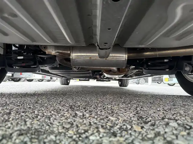 トヨタ エスクァイア Gi 千葉県 2015(平27)年 3.6万km スパークリングブラックパールクリスタルシャイン 社外SDナビ/フルセグTV/CD/DVD/Bluetooth/フリップダウンモニター/クルーズコントロール/両側パワースライドドア/ETC/バックカメラ/レザーシート/D/N席シートヒーター/オートハイビーム/LEDヘッドライト/スマートキー/プッシュスタート/純正15インチAW