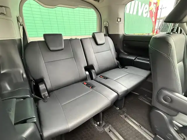 トヨタ エスクァイア Gi 千葉県 2015(平27)年 3.6万km スパークリングブラックパールクリスタルシャイン 社外SDナビ/フルセグTV/CD/DVD/Bluetooth/フリップダウンモニター/クルーズコントロール/両側パワースライドドア/ETC/バックカメラ/レザーシート/D/N席シートヒーター/オートハイビーム/LEDヘッドライト/スマートキー/プッシュスタート/純正15インチAW