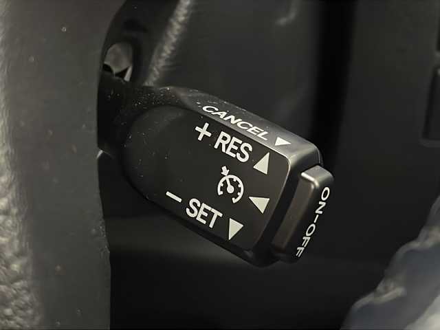 トヨタ アルファード S Aパッケージ 沖縄県 2017(平29)年 4.7万km ホワイトパールクリスタルシャイン ワンオーナー/純正10型ナビ（NSZN-Z66T）/　CD/DVD/SD/BT/フルセグ/バックカメラ/純正12.1型フリップダウンモニター（V12T-R66C)（MOP)/モデリスタフルエアロ/モデリスタグリル・バックドア・フェンダーガーニッシュ/モデリスタサス/ビルトインETC/純正ドライブレコーダー（DRT-H66A）/インナーミラー型レーダー探知機/両側パワースライドドア/クルーズコントロール/クリアランスソナー/アイドリングストップ（MOP)/アクセサリーコンセントAC100V・100W(MOP)/LEDヘッドライト/オートライト/社外20インチAW/純正18インチAW付き夏タイヤ積込/スペアタイヤ（MOP)/プッシュスタート/スマートキー/スペアキー/保証書/取扱説明書