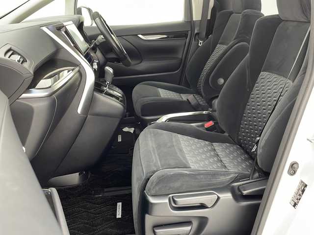 トヨタ アルファード S Aパッケージ 沖縄県 2017(平29)年 4.7万km ホワイトパールクリスタルシャイン ワンオーナー/純正10型ナビ（NSZN-Z66T）/　CD/DVD/SD/BT/フルセグ/バックカメラ/純正12.1型フリップダウンモニター（V12T-R66C)（MOP)/モデリスタフルエアロ/モデリスタグリル・バックドア・フェンダーガーニッシュ/モデリスタサス/ビルトインETC/純正ドライブレコーダー（DRT-H66A）/インナーミラー型レーダー探知機/両側パワースライドドア/クルーズコントロール/クリアランスソナー/アイドリングストップ（MOP)/アクセサリーコンセントAC100V・100W(MOP)/LEDヘッドライト/オートライト/社外20インチAW/純正18インチAW付き夏タイヤ積込/スペアタイヤ（MOP)/プッシュスタート/スマートキー/スペアキー/保証書/取扱説明書