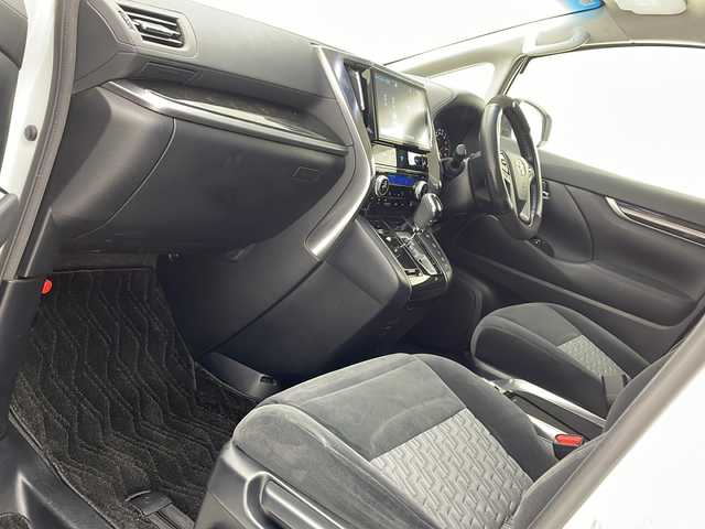 トヨタ アルファード S Aパッケージ 沖縄県 2017(平29)年 4.7万km ホワイトパールクリスタルシャイン ワンオーナー/純正10型ナビ（NSZN-Z66T）/　CD/DVD/SD/BT/フルセグ/バックカメラ/純正12.1型フリップダウンモニター（V12T-R66C)（MOP)/モデリスタフルエアロ/モデリスタグリル・バックドア・フェンダーガーニッシュ/モデリスタサス/ビルトインETC/純正ドライブレコーダー（DRT-H66A）/インナーミラー型レーダー探知機/両側パワースライドドア/クルーズコントロール/クリアランスソナー/アイドリングストップ（MOP)/アクセサリーコンセントAC100V・100W(MOP)/LEDヘッドライト/オートライト/社外20インチAW/純正18インチAW付き夏タイヤ積込/スペアタイヤ（MOP)/プッシュスタート/スマートキー/スペアキー/保証書/取扱説明書