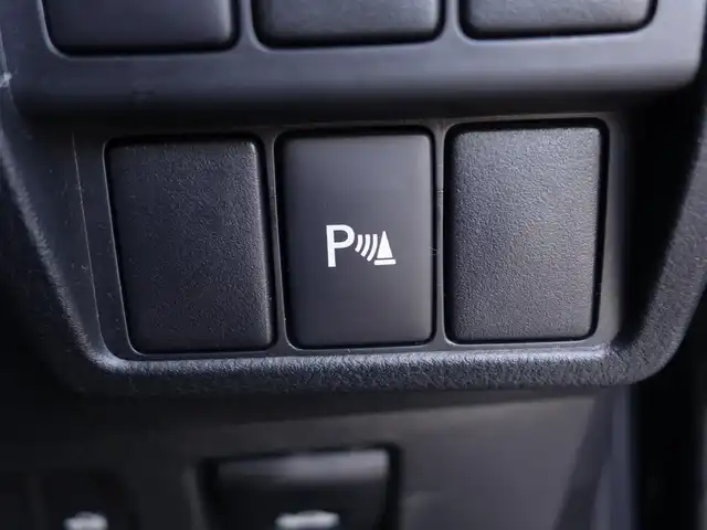 レクサス ＩＳ 300h 山形県 2013(平25)年 6.6万km ブラック 純正SDナビ/　　【CD DVD BD BT フルセグ USB AUX MSV】/バックカメラ/レーダークルーズコントロール/LEDオートヘッドライト/ハーフレザーシート/シートヒーター/純正17インチアルミホイール/コーナーセンサー/ステアリングスイッチ/パドルシフト/電動格納ウィンカーミラー/フォグランプ/スマートキー/ETC2.0