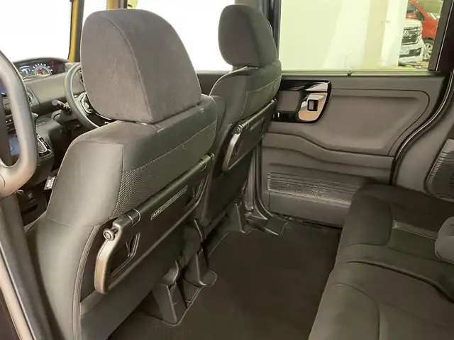 ホンダ Ｎ ＢＯＸ カスタム L 群馬県 2021(令3)年 7.6万km プレミアムベルベットパープル・パール ホンダセンシング/・衝突軽減ブレーキ/・レーンキープアシスト/・横滑り防止/・リアコーナーセンサー/・クルーズコントロール/・オートライト/・オートライト/・オートハイビーム/社外７インチナビ/・AM/FM/フルセグTV/・Bluetooth/CD/バックカメラ/片側電動スライドドア/LEDヘッドライト/LEDフォグランプ/ETC/前後ドライブレコーダー/純正フロアマット/純正ドアバイザー/プッシュスタート/スマートキー