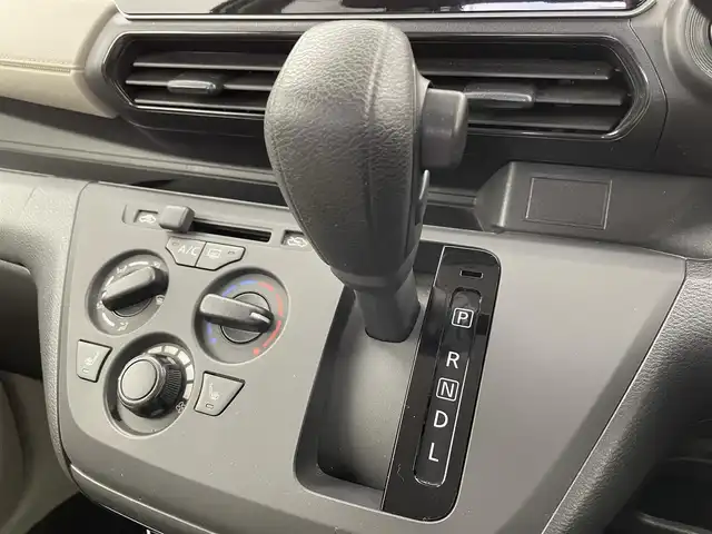 三菱 ｅＫワゴン M 富山県 2020(令2)年 4.3万km スターリングシルバーM カーオーディオ（AM/FM/CD/AUX）/衝突被害軽減ブレーキ/コーナーセンサー前後/横滑り防止装置/ABS/前席シートヒーター/リモコンキー/社外フロアマット/ベンチシート/アイドリングストップ/ドアバイザー