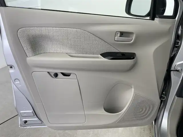 三菱 ｅＫワゴン M 富山県 2020(令2)年 4.3万km スターリングシルバーM カーオーディオ（AM/FM/CD/AUX）/衝突被害軽減ブレーキ/コーナーセンサー前後/横滑り防止装置/ABS/前席シートヒーター/リモコンキー/社外フロアマット/ベンチシート/アイドリングストップ/ドアバイザー