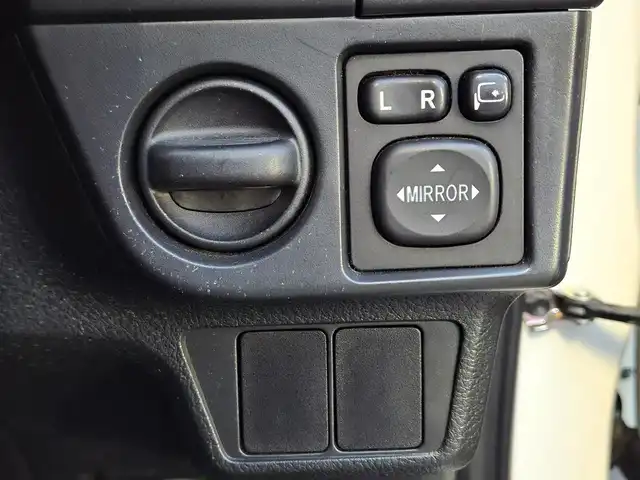 トヨタ カローラ フィールダー HV G エアロツアラー W×B 東京都 2015(平27)年 9.4万km ホワイトパールクリスタルシャイン 純正７インチナビ（NSZT-W64）　/・Bluetooth接続/・ワンセグTV/ドライブレコーダー/バックカメラ/純正フロアマット/純正15インチアルミホイール/ハーフレザーシート/AACエアコン（nanoe）/ドアバイザー/ETC