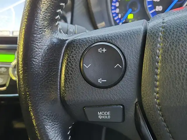 トヨタ カローラ フィールダー HV G エアロツアラー W×B 東京都 2015(平27)年 9.4万km ホワイトパールクリスタルシャイン 純正７インチナビ（NSZT-W64）　/・Bluetooth接続/・ワンセグTV/ドライブレコーダー/バックカメラ/純正フロアマット/純正15インチアルミホイール/ハーフレザーシート/AACエアコン（nanoe）/ドアバイザー/ETC