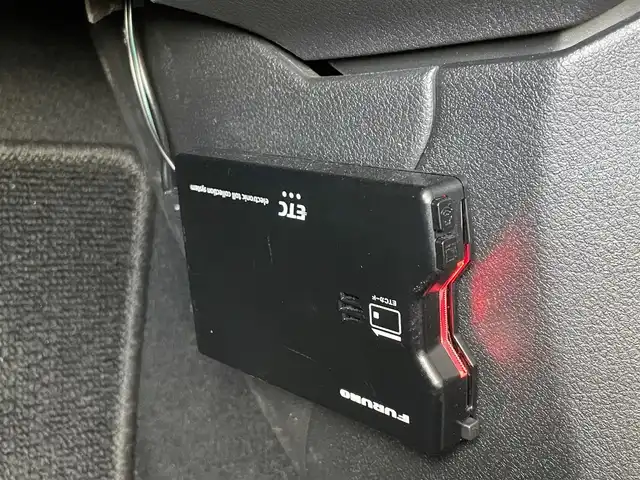 日産 ノート X FOUR 島根県 2023(令5)年 6.9万km ダークメタルグレー 4WD/社外メモリナビ　/(AM/FM/Ｂｌｕｅｔｏｏｔｈ接続)/前方ドライブレコーダー/ＥＴＣ　/バックカメラ　/インテリジェント　エマージェンシーブレーキ/レーンアシスト/後側方車両検知警報システム/前後コーナーセンサー/前席シートヒーター　/ステアリングヒーター/電動パーキングブレーキ/オートホールド　/オートハイビーム/ライト　/純正フロアマット/スペアキー1本