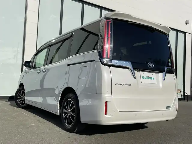 トヨタ エスクァイア Gi プレミアムパッケージ ブラックテーラード 大阪府 2019(平31)年 3万km ホワイトパールクリスタルシャイン 純正9インチナビ/・フルセグTV/BT/トヨタセーフティセンス /リアビューモニター /両側パワースライドドア /クルーズコントロール /ETC /前席シートヒーター /クリアランスソナー /純正15インチAW /純正フロアマット /LEDヘッド・フォグ/保証書・取説/スペアキー