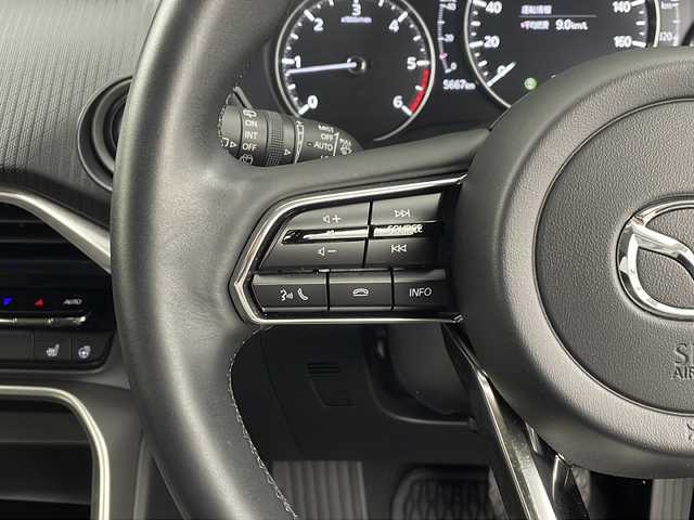 マツダ ＣＸ－６０ XD Sパッケージ 鹿児島県 2023(令5)年 0.6万km ロジウムホワイトプレミアムメタリック 純正SDナビ/(BT/CD/DVD/AM/FM/フルセグTV)/全方位カメラ/バックカメラ/革巻きステアリング/ステアリングスイッチ/レーダークルーズコントロール/レザーシート/運転席パワーシート/アイドリングストップ/純正ビルトインETC/純正前後ドライブレコーダー/前席シートヒーター/レーンキープアシスト/オートマチックハイビーム/前後コーナーセンサー/純正LEDヘッドライト/純正フロアマット/ターボ/取扱説明書