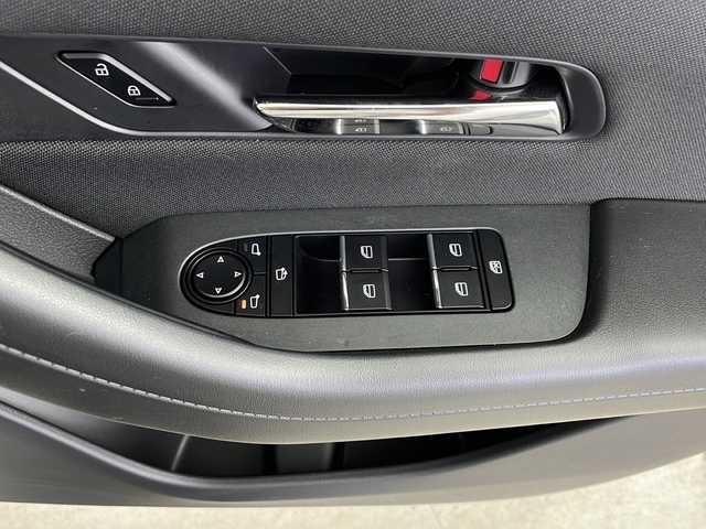 マツダ ＣＸ－６０ XD Sパッケージ 鹿児島県 2023(令5)年 0.6万km ロジウムホワイトプレミアムメタリック 純正SDナビ/(BT/CD/DVD/AM/FM/フルセグTV)/全方位カメラ/バックカメラ/革巻きステアリング/ステアリングスイッチ/レーダークルーズコントロール/レザーシート/運転席パワーシート/アイドリングストップ/純正ビルトインETC/純正前後ドライブレコーダー/前席シートヒーター/レーンキープアシスト/オートマチックハイビーム/前後コーナーセンサー/純正LEDヘッドライト/純正フロアマット/ターボ/取扱説明書