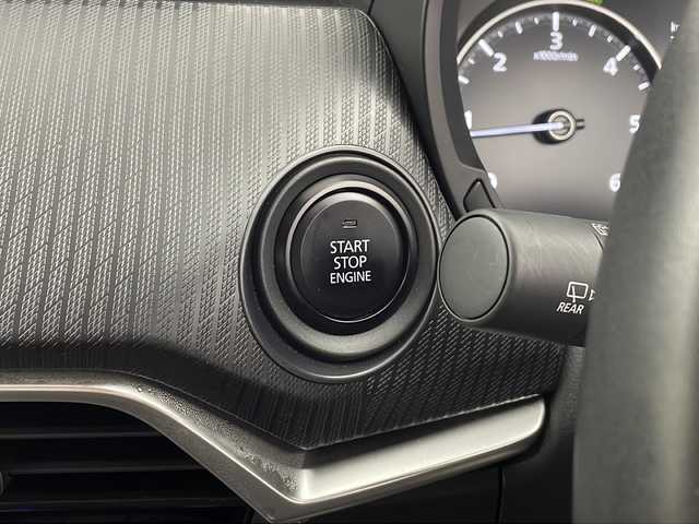 マツダ ＣＸ－６０ XD Sパッケージ 鹿児島県 2023(令5)年 0.6万km ロジウムホワイトプレミアムメタリック 純正SDナビ/(BT/CD/DVD/AM/FM/フルセグTV)/全方位カメラ/バックカメラ/革巻きステアリング/ステアリングスイッチ/レーダークルーズコントロール/レザーシート/運転席パワーシート/アイドリングストップ/純正ビルトインETC/純正前後ドライブレコーダー/前席シートヒーター/レーンキープアシスト/オートマチックハイビーム/前後コーナーセンサー/純正LEDヘッドライト/純正フロアマット/ターボ/取扱説明書