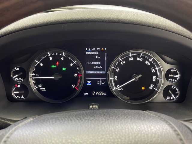 トヨタ ランドクルーザー ZX 栃木県 2017(平29)年 2.2万km シルバーM 4WD/純正ナビ(NSZT-W66T)/(フルセグ・Bluetooth・CD・DVD)/ムーンルーフ/本革シート/リアモニター(TVM-PW910)/トヨタセーフティセンス/・プリクラッシュセーフティ/・レーンキープアシストシステム/・オートハイビーム/・アダプティブクルーズコントロール/前後コーナーセンサー/ブラインドスポットモニター/三列目シート/シートヒーター(前席＋二列目)/エアシート(前席＋二列目)/ステアリングヒーター/パワーシート/電動リアゲート/ウッドコンビハンドル/サイドステップ/HIDヘッドライト/オートライト/前後ドライブレコーダー