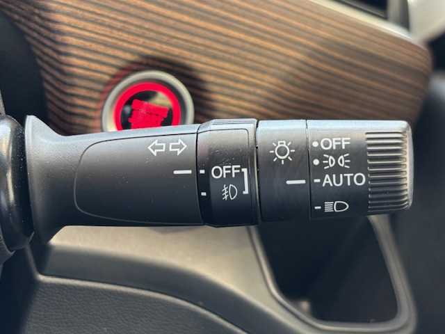 ホンダ フリード＋ クロスター 埼玉県 2023(令5)年 0.9万km シルバーミストグリーンM ホンダセンシング/純正9インチSDナビ/　　CD/DVD/BT/フルセグ/バックカメラ/両側パワースライドドア/レーダークルーズコントロール/LEDオートライト/ハーフレザーシート/シートヒーター/ルーフレール/ステアリングスイッチ/ビルトインETC/スマートキー/禁煙車