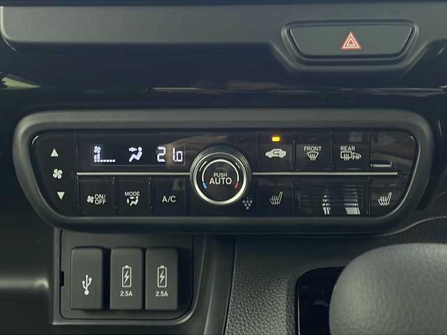 ホンダ Ｎ ＢＯＸ カスタム L ターボ 新潟県 2023(令5)年 2.4万km プラチナホワイトパール 4WD/ホンダセンシング/純正9インチナビ/　　フルセグ/CD/DVD/BT/バックカメラ/両側パワースライドドア/レーダークルーズコントロール/LEDオートライト/ハーフレザーシート/シートヒーター/パドルシフト/ステアリングスイッチ/レーンキープ/USBポート/アイドリングストップ/スマートキー/ETC