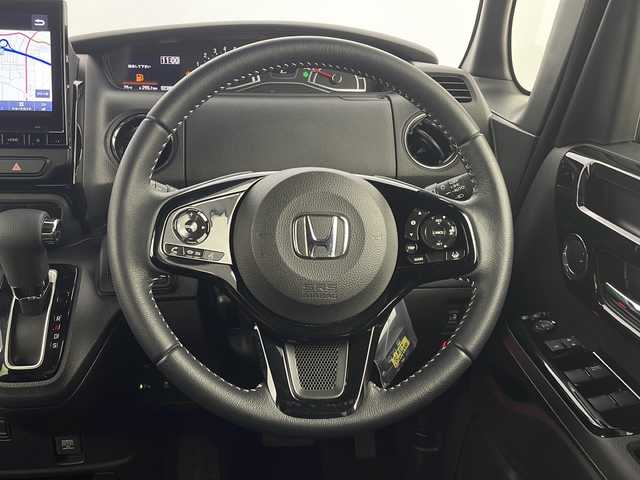 ホンダ Ｎ ＢＯＸ カスタム L ターボ 新潟県 2023(令5)年 2.4万km プラチナホワイトパール 4WD/ホンダセンシング/純正9インチナビ/　　フルセグ/CD/DVD/BT/バックカメラ/両側パワースライドドア/レーダークルーズコントロール/LEDオートライト/ハーフレザーシート/シートヒーター/パドルシフト/ステアリングスイッチ/レーンキープ/USBポート/アイドリングストップ/スマートキー/ETC