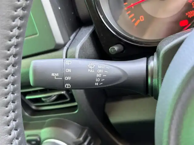 スズキ ジムニー XC 宮城県 2024(令6)年 0.1万km未満 シフォンアイボリーM 4型/セーフティサポート/・デュアルセンサーブレーキサポート/・誤発進抑制機能/・車線逸脱警報/・ふらつき警報/・先行車発進お知らせ機能/・標識認識機能/・ハイビームアシスト/リアパーキングセンサー/シートヒーター/革巻きステアリング/ステアリングスイッチ/クルーズコントロール/LEDヘッドランプ/ヘッドランプウォッシャー/フォグランプ/オートライト/スマートキー/プッシュスタート/スペアキー/電動格納ミラー/純正16インチAW/W/サイド/カーテンエアバッグ