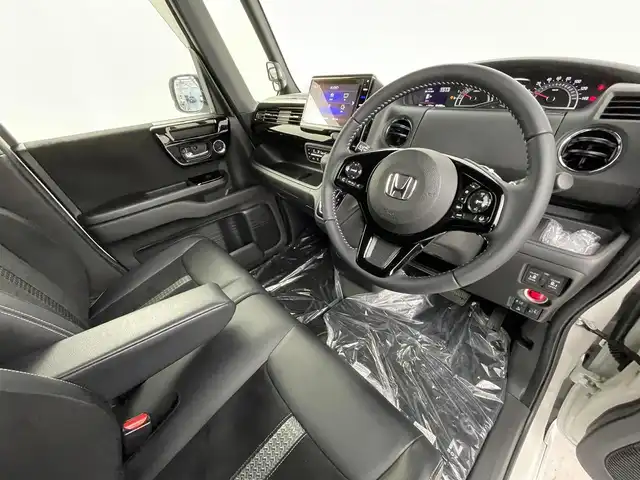 ホンダ Ｎ ＢＯＸ カスタム L ターボ 埼玉県 2021(令3)年 3.5万km プラチナホワイトパール 純正８インチナビ　Ｂｌｕｅｔｏｏｔｈ　フルセグＴＶ　バックカメラ　レーダークルーズコントロール　ハーフレザーシート　シートヒーター　コーナーセンサー　前後ドライブレコーダー　ビルトインＥＴＣ