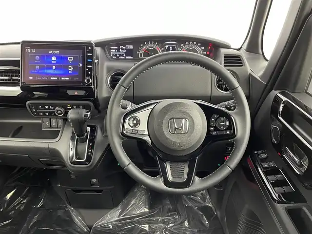 ホンダ Ｎ ＢＯＸ カスタム L ターボ 埼玉県 2021(令3)年 3.5万km プラチナホワイトパール 純正８インチナビ　Ｂｌｕｅｔｏｏｔｈ　フルセグＴＶ　バックカメラ　レーダークルーズコントロール　ハーフレザーシート　シートヒーター　コーナーセンサー　前後ドライブレコーダー　ビルトインＥＴＣ