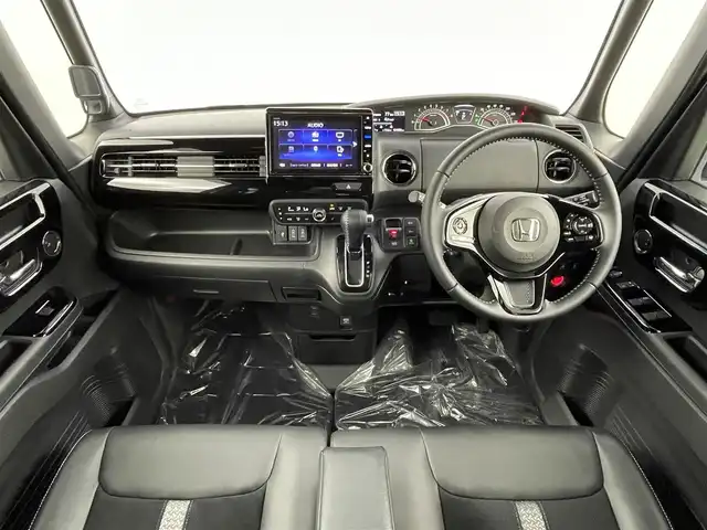 ホンダ Ｎ ＢＯＸ カスタム L ターボ 埼玉県 2021(令3)年 3.5万km プラチナホワイトパール 純正８インチナビ　Ｂｌｕｅｔｏｏｔｈ　フルセグＴＶ　バックカメラ　レーダークルーズコントロール　ハーフレザーシート　シートヒーター　コーナーセンサー　前後ドライブレコーダー　ビルトインＥＴＣ