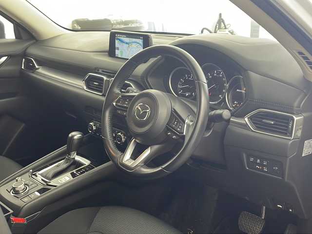 マツダ ＣＸ－５ 20S プロアクティブ 兵庫県 2018(平30)年 2.2万km スノーフレイクホワイトパールマイカ ・純正ナビ&CD&DVD&BT&USB&TV/・全方位カメラ/・パワーバックドア/・スマート・シティ・ブレーキ・サポート/・レーダークルーズコントロール/・車線逸脱警報/・誤発進抑制機能/・コーナーセンサー/・ブラインドスポットモニター/・LEDライト/・アイドリングストップ/・オートライト/・スマートキー/・プッシュスタート/・フロアマット/・アイドリングストップ/・革巻きハンドル/・ステアリングスイッチ/・横滑り防止装置