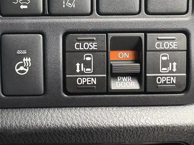 トヨタ エスクァイア Gi プレミアムパッケージ ブラックテーラード 徳島県 2019(令1)年 4.2万km スパークリングブラックパールクリスタルシャイン 純正10インチナビ　NSZN-Z68T/AM/FM/Bluetooth/DISC/USB/TV/SD/HDMI/両側電動スライドドア/バックカメラ/ハーフレザーシート/ハンドルヒーター/ETC2.0/前後ドライブレコーダー/シートヒーター/純正15インチアルミホイール/LEDヘッドライト/フォグライト/オートライト/アイドリングストップ/スマートキー/純正フロアマット/レーンキープアシスト/プッシュスタート