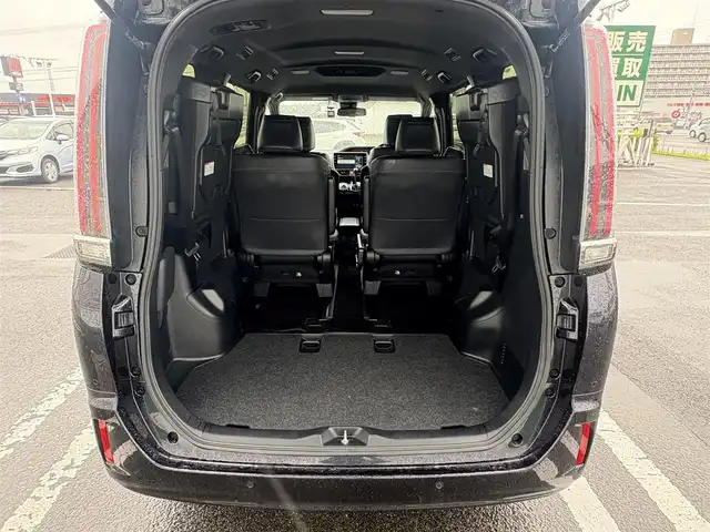 トヨタ エスクァイア Gi プレミアムパッケージ ブラックテーラード 徳島県 2019(令1)年 4.2万km スパークリングブラックパールクリスタルシャイン 純正10インチナビ　NSZN-Z68T/AM/FM/Bluetooth/DISC/USB/TV/SD/HDMI/両側電動スライドドア/バックカメラ/ハーフレザーシート/ハンドルヒーター/ETC2.0/前後ドライブレコーダー/シートヒーター/純正15インチアルミホイール/LEDヘッドライト/フォグライト/オートライト/アイドリングストップ/スマートキー/純正フロアマット/レーンキープアシスト/プッシュスタート