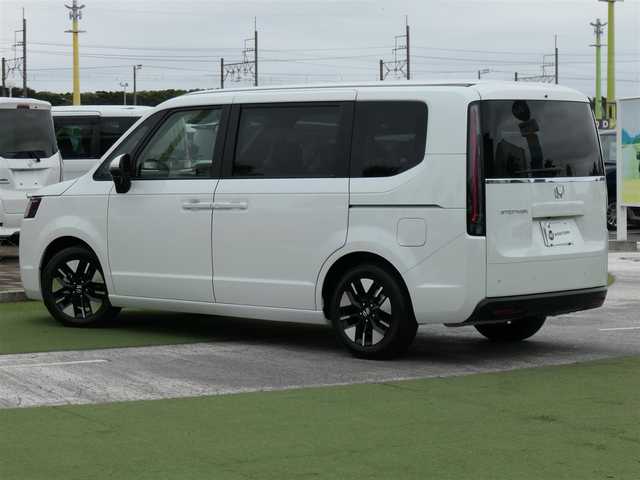 ホンダ ステップワゴン エアー EX 千葉県 2025(令7)年 0.1万km未満 プラチナホワイトパール エアー　EX　4C24AP3　11.4インチナビHonda CONNECTナビ LXM-247VFLi(317900円)/ホンダセンシング/・衝突軽減ブレーキ（CMBS）/・車線維持支援システム（LKAS）/・アダプティブクルーズコントロール（ACC）/・後方誤発進抑制機能/・誤発進抑制機能/・ブラインドスポットインフォメーション/パワーバックドア/両側パワースライドドア/ホンダコネクトナビ/地デジTV/【DVD/CD再生機能　Bluetooth接続】/【Apple CarPlay　Android Auto対応】/バックカメラ/前席シートヒーター/革巻きステアリング/ステアリングスイッチ/パドルシフト/LEDヘッドライト/ウインカーミラー/コーナーセンサー/純正16インチアルミホイル/サイド/カーテンエアバッグ/Honda スマートキー