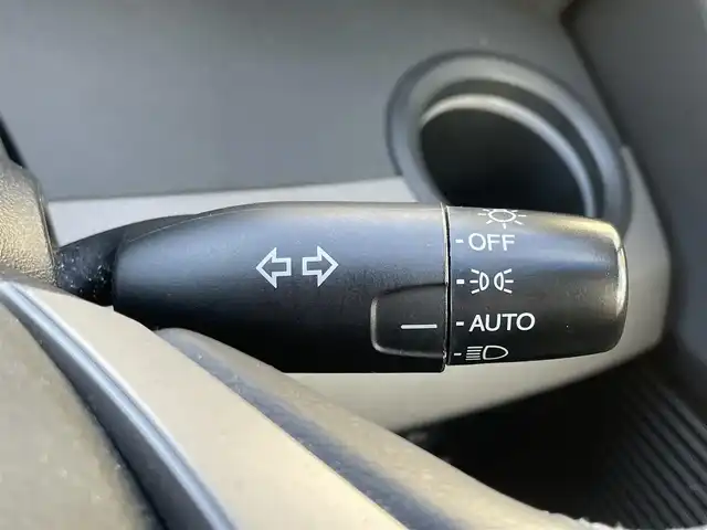ホンダ フリード ハイブリット ジャストセレクション 埼玉県 2012(平24)年 9.4万km ポリッシュドメタルメタリック (株)IDOMが運営する【じしゃロン川越店】の自社ローン専用車両になります。/こちらは現金またはオートローンご利用時の価格です。/自社ローンご希望の方は別途その旨お申付け下さい/ナビ/（AM/FM/CD/DVD)　/両側パワースライドドア　/フルセグTV/クルーズコントロール　/ハーフレザーシート　/オートライト　/ＨＩＤヘッドライト　/スマートキー　/電動格納ミラー