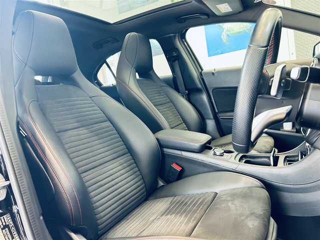 メルセデス・ベンツ Ａ１８０ AMG スタイル 大阪府 2018(平30)年 4.2万km コスモスブラック サンルーフ/レーダーセーフティ/ハーフレザー/メモリ付きパワーシート/シートヒーター/純正ナビ/TV/バックカメラ/applecarplay/ACC/ブラインドスポット/純正18インチAW/LEDヘッドライト/クリアランスソナー