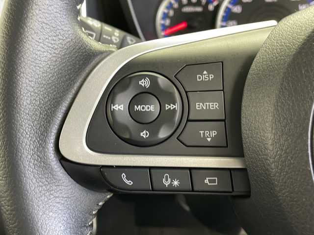 トヨタ ルーミー カスタムG 千葉県 2020(令2)年 2.1万km パールホワイトⅢ スマートアシスト/　・衝突回避・軽減ブレーキ機能/　・オートハイビーム/　・誤発進抑制機能/　・車線逸脱警報/　・先行車発進お知らせ機能  /レーダークルーズコントロール/コーナーセンサー /両側パワースライドド/パノラミックビューモニター/純正9インチメモリナビ/　CD/DVD/BT/フルセグTV/ビルトインETC2.0/前席シートヒーター/電子パーキング/オートホールド/革巻きステアリング/ステアリングスイッチ/フロアマット/純正14インチアルミホイール/LEDヘッドライト