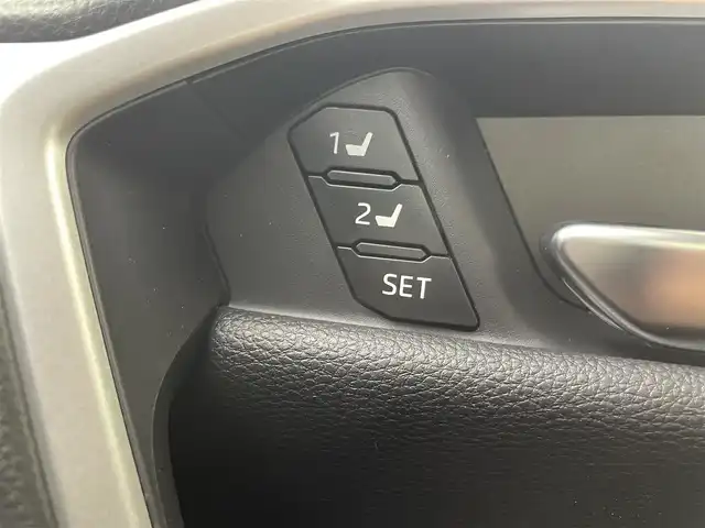 トヨタ ＲＡＶ４ ハイブリッドG 群馬県 2024(令6)年 1.5万km アティチュードブラックマイカ 純正ナビ　サンルーフ　全方位　衝突軽減　アダプティブクルーズコントロール　アダプティブヘッドライト　ステアリングヒーター　レーンアシスト　電動リアゲート　ドラレコ　　エアシート　ＢＳＭ　禁煙