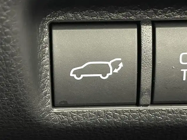 トヨタ ＲＡＶ４ ハイブリッドG 群馬県 2024(令6)年 1.5万km アティチュードブラックマイカ 純正ナビ　サンルーフ　全方位　衝突軽減　アダプティブクルーズコントロール　アダプティブヘッドライト　ステアリングヒーター　レーンアシスト　電動リアゲート　ドラレコ　　エアシート　ＢＳＭ　禁煙